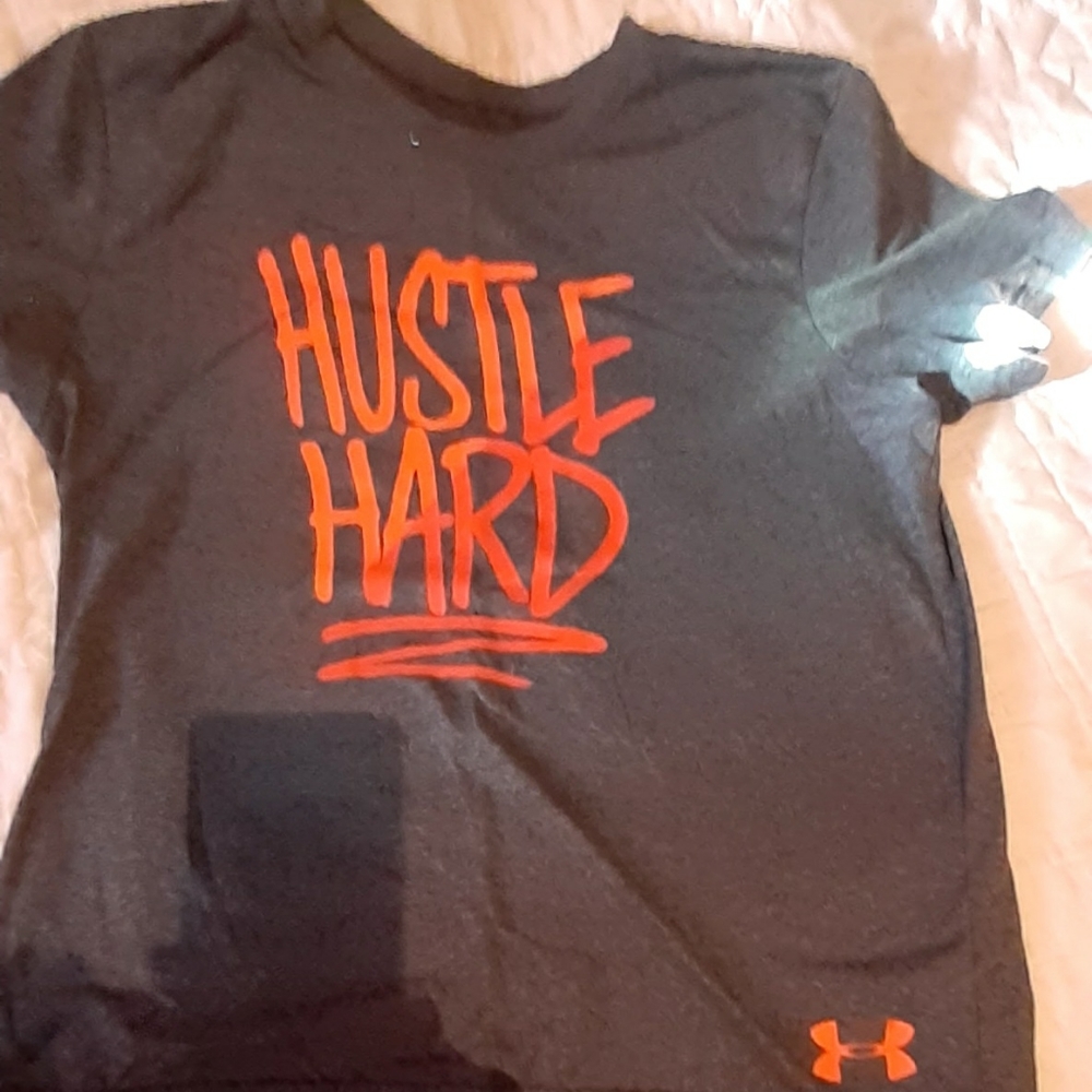 Under Armour tshirt